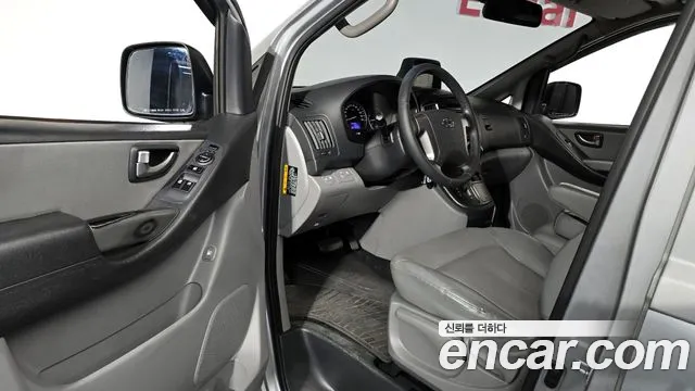 Hyundai Staria 2018 thumb 8
