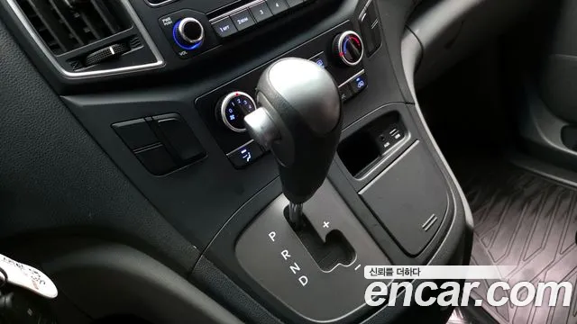 Hyundai Staria 2019 thumb 8