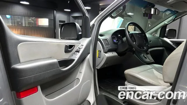 Hyundai Staria 2019 thumb 10