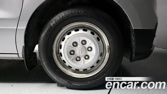 Hyundai Staria 2019 thumb 4