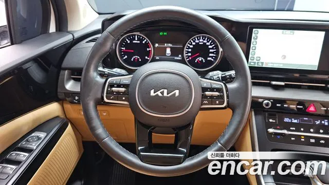 Kia Carnival 2021 thumb 5
