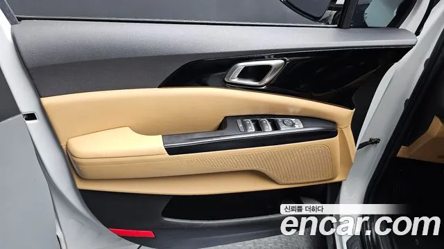 Kia Carnival 2021 thumb 11