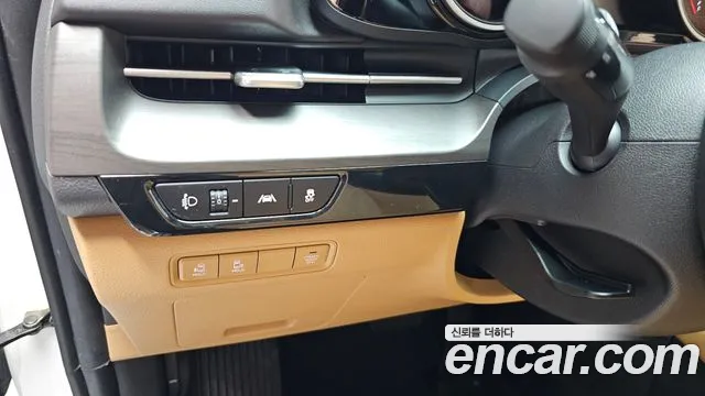 Kia Carnival 2021 thumb 10