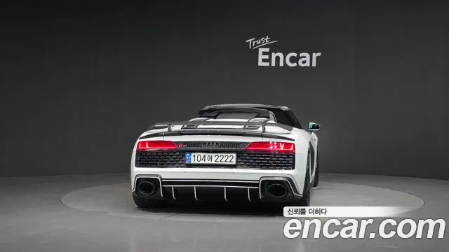 Audi R8 2019 thumb 4