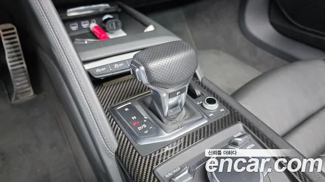 Audi R8 2019 thumb 9
