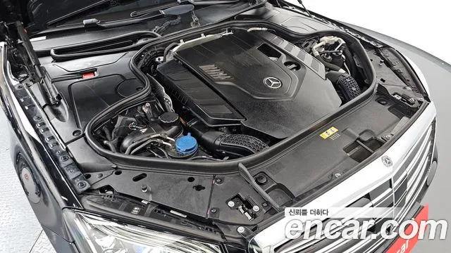 Mercedes-Benz S-Class 2019 thumb 6