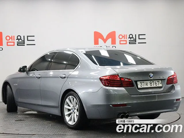 BMW 5 серии 2015 thumb 4