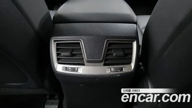 KGM Rexton 2019 thumb 6
