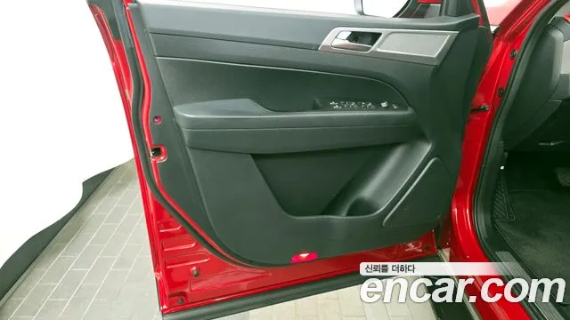 KGM Rexton 2019 thumb 4