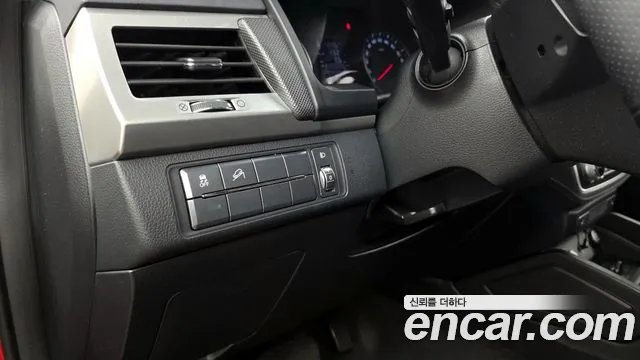 KGM Rexton 2019 thumb 8
