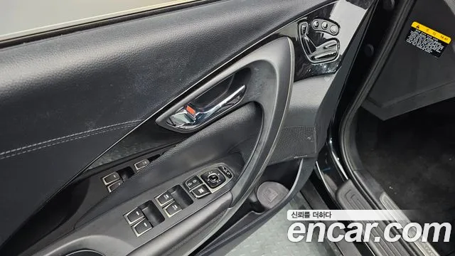 Hyundai Grandeur 2014 thumb 4