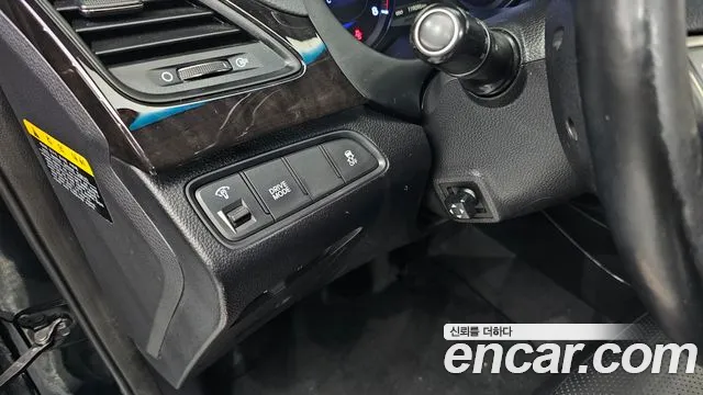 Hyundai Grandeur 2014 thumb 10
