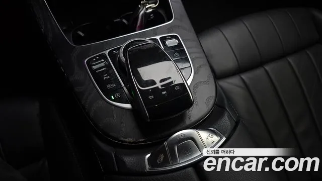 Mercedes-Benz E-Class 2019 thumb 5