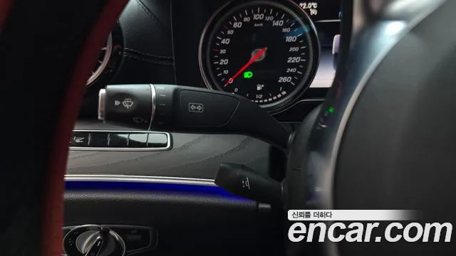 Mercedes-Benz E-Class 2019 thumb 8