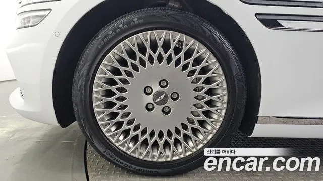 Genesis G80 2022 thumb 2