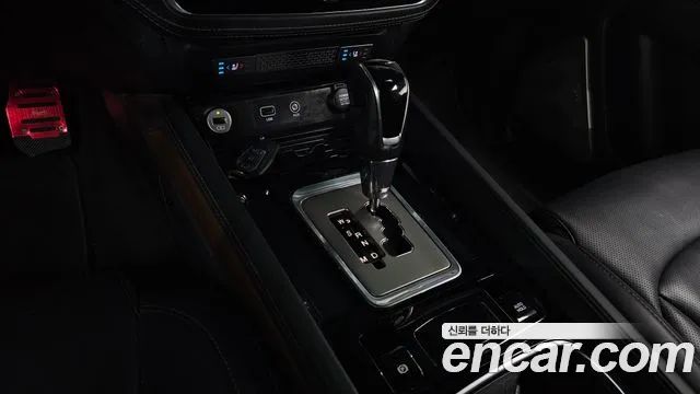 KGM Rexton 2017 thumb 6
