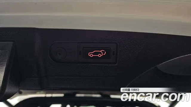 KGM Rexton 2017 thumb 2