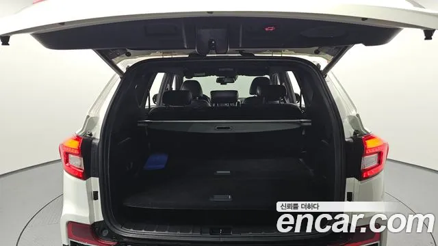 KGM Rexton 2017 thumb 8