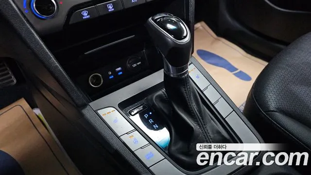 Hyundai Avante 2016 thumb 11