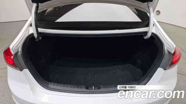 Hyundai Avante 2016 thumb 2