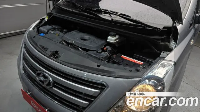 Hyundai Staria 2017 thumb 6