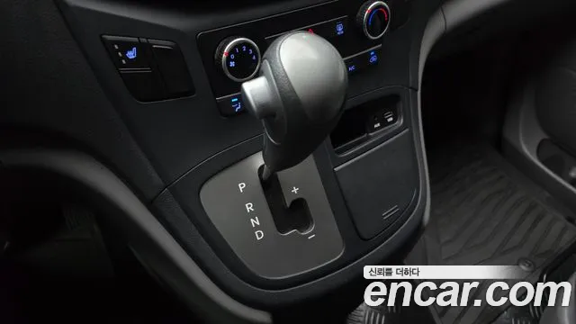 Hyundai Staria 2017 thumb 5