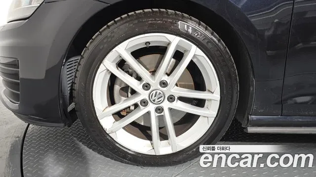 Volkswagen Golf Sportsvan 2014 thumb 9