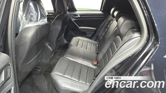 Volkswagen Golf Sportsvan 2014 thumb 6