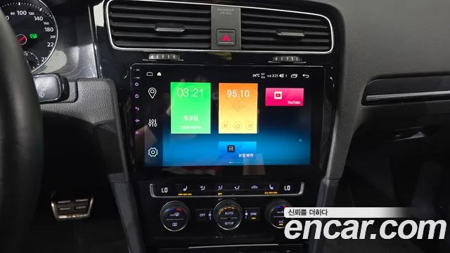 Volkswagen Golf Sportsvan 2014 thumb 10