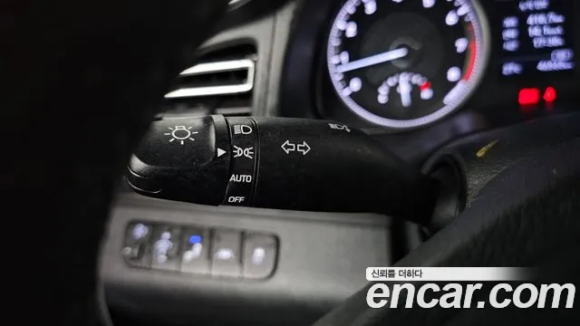Hyundai Elantra 2019 thumb 3