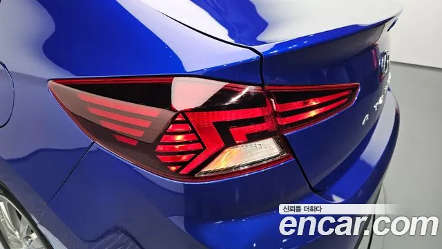 Hyundai Elantra 2019 thumb 4