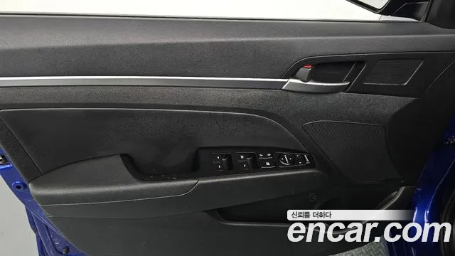 Hyundai Elantra 2019 thumb 12