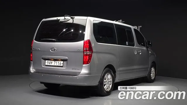 Hyundai Staria 2017 thumb 6