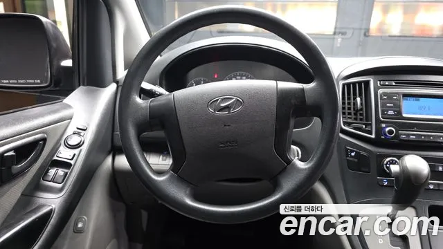 Hyundai Staria 2017 thumb 3