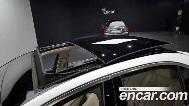Mercedes-Benz E-Class 2016 thumb 8