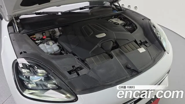 Porsche Cayenne 2019 thumb 9