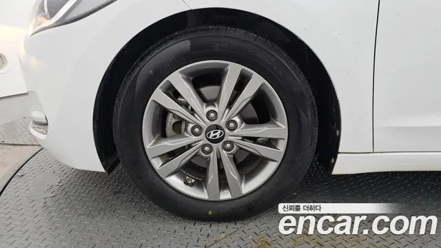 Hyundai AD 2017 thumb 6