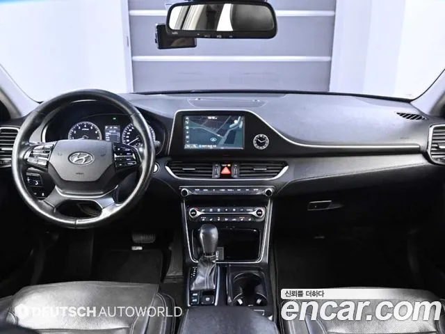 Hyundai Grandeur 2017 thumb 10