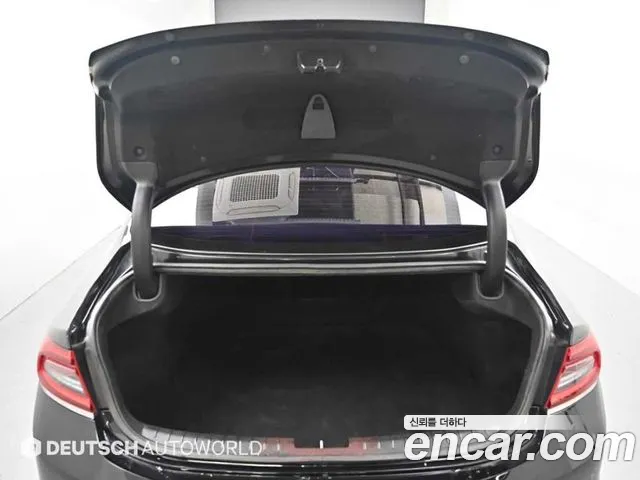 Hyundai Grandeur 2017 thumb 6