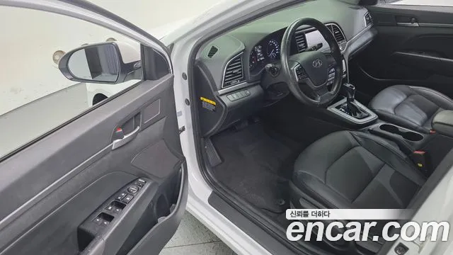 Hyundai AD 2017 thumb 6