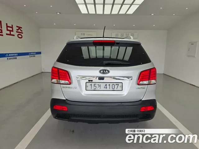 Kia Sorento 2010 thumb 4