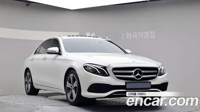 Mercedes-Benz E-Class 2019 thumb 8