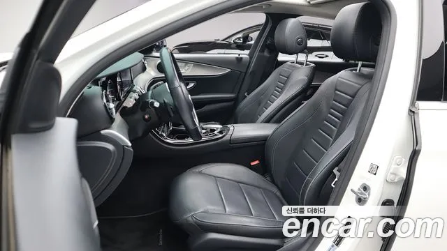Mercedes-Benz E-Class 2019 thumb 6