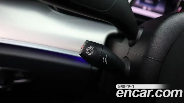 Mercedes-Benz E-Class 2019 thumb 9