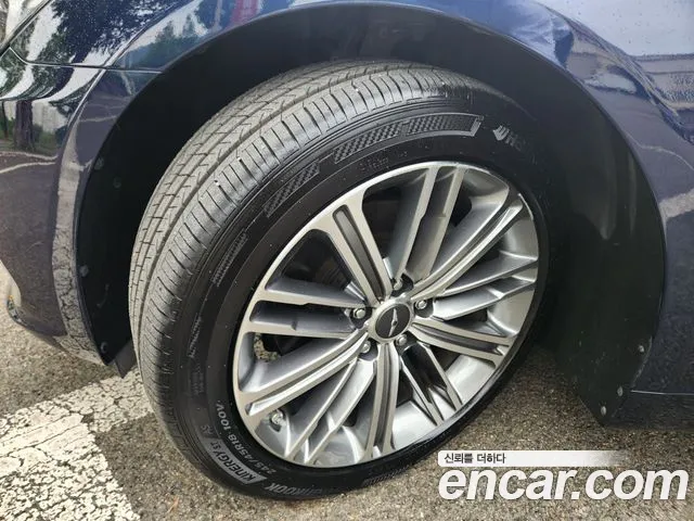 Genesis G80 2018 thumb 9