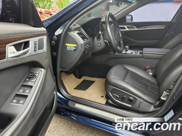 Genesis G80 2018 thumb 3
