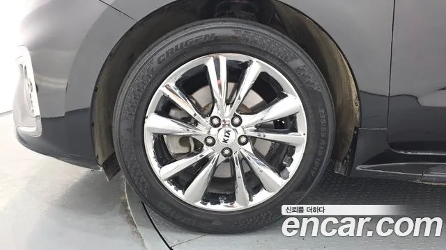 Kia Carnival 2018 thumb 7