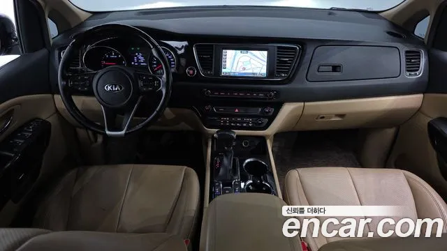 Kia Carnival 2018 thumb 6