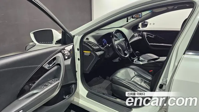 Hyundai Grandeur 2015 thumb 3