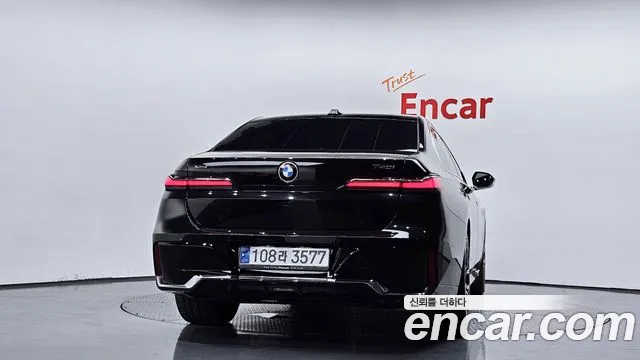 BMW 7 серии 2025 thumb 4